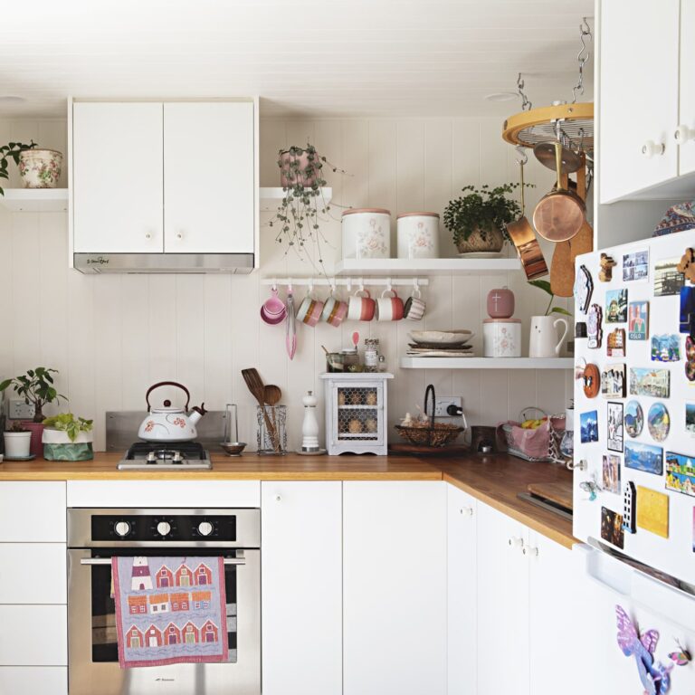 Tips for Maximizing Counter Space: Organize and Optimize